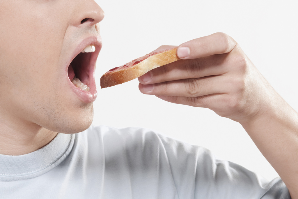 前列腺增生患者的饮食应该注意哪些方面？能吃和不能吃的