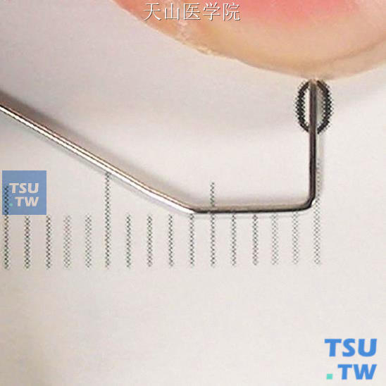 在6mm处作标记向起始端弯折30°